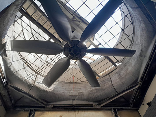 軽量かつ耐久性の高いファン