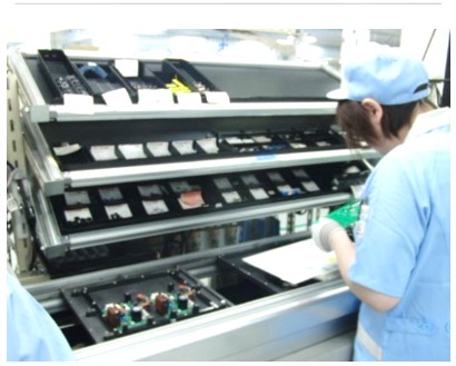 基板組立工程（手挿入工程）